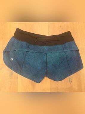 lululemon Speed short Black Waistband with Blue Speckle